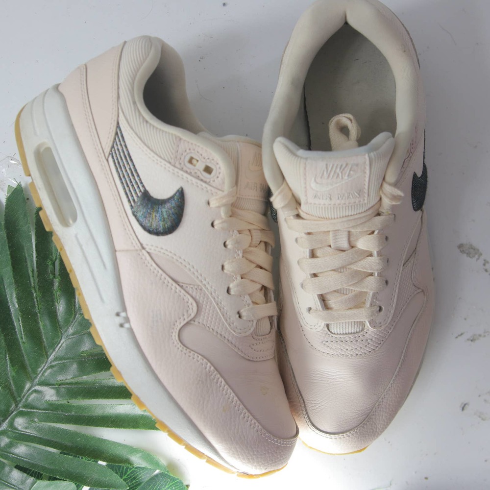 Nike Air Max 1 Beige Pink Black Sneaker 002532 size 9.5Womens/8 Youth